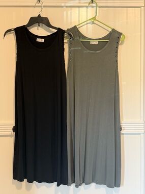 Maurices 24/7 Black and Green Sleeveless twisted arm Midi/shift Dresses